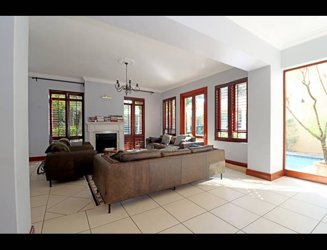 3 BEDROOM HOUSE FOR SALE IN MELROSE